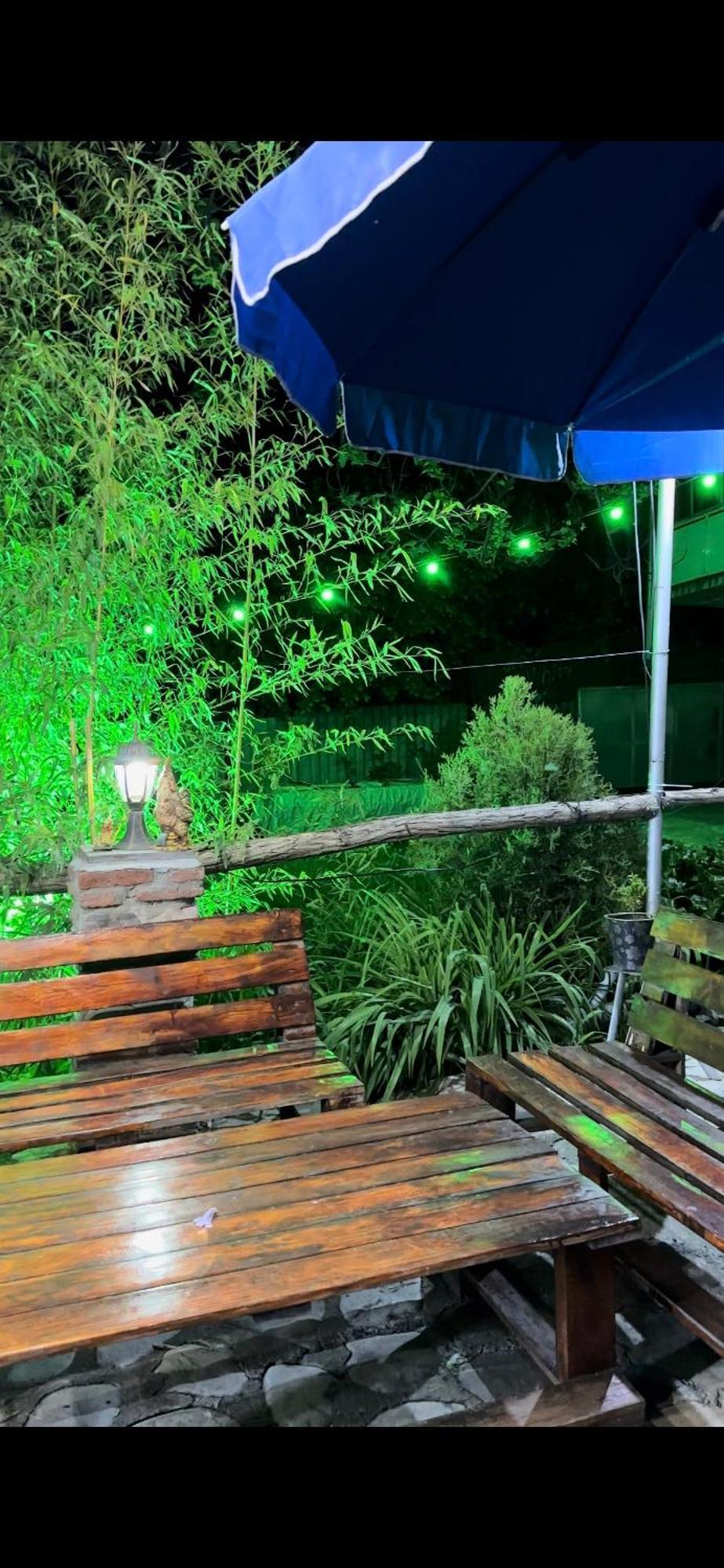 Guest House Iura Signagi Exterior foto